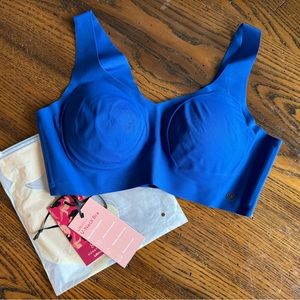 NWT Honeylove V-neck Bra